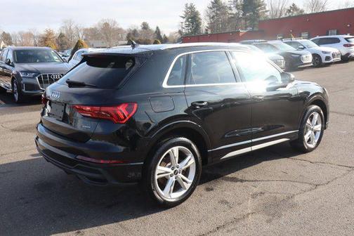 2023 Audi Q3 Premium 45 TFSI S line quattro Tiptronic