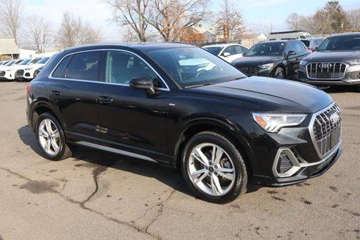 2023 Audi Q3 Premium 45 TFSI S line quattro Tiptronic