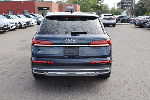 2024 Audi Q7 45 Premium