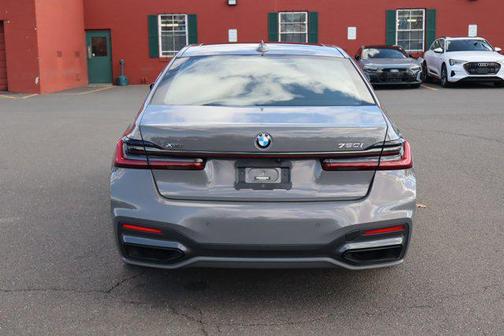 2022 BMW 750 i xDrive