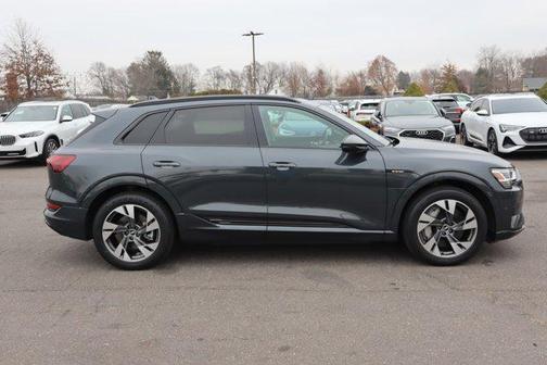 2021 Audi e-tron Premium