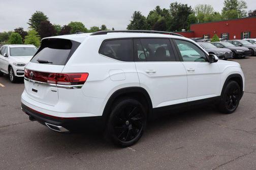 2024 Volkswagen Atlas 2.0T SE w/Technology 4MOTION
