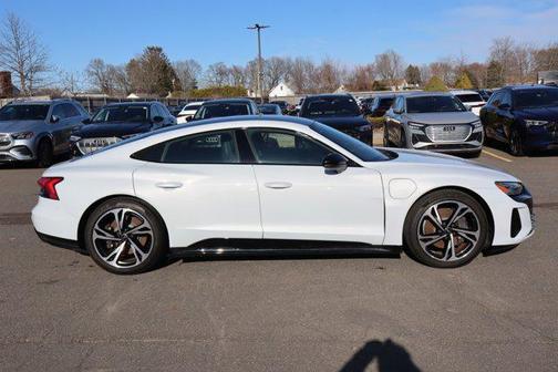 2023 Audi e-tron GT Premium Plus quattro