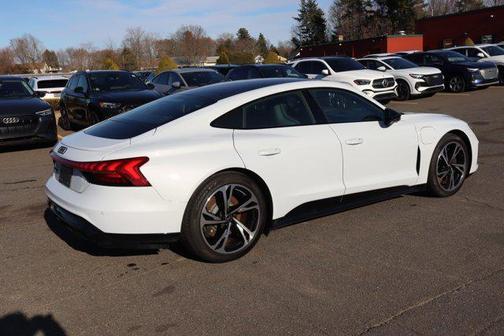 2023 Audi e-tron GT Premium Plus quattro