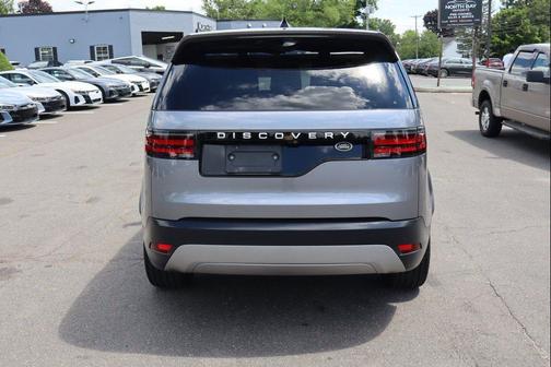 Eiger Grey Metallic 2023 Land Rover Discovery P300 S