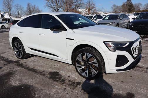 2024 Audi Q8 e-tron Prestige