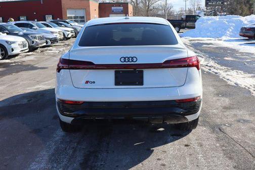 2024 Audi Q8 e-tron Prestige