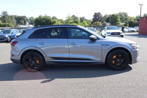 2021 Audi e-tron Premium