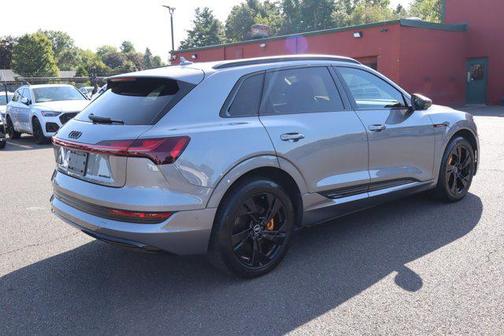 2021 Audi e-tron Premium