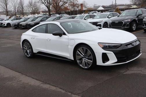 2022 Audi e-tron GT Prestige