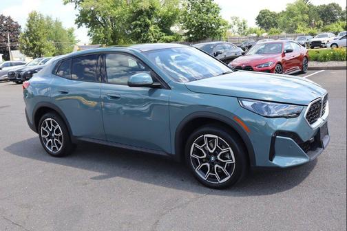 Cape York Green Metallic 2025 BMW X2 xDrive28i