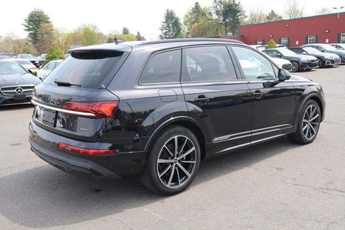 2021 Audi Q7 55 Prestige
