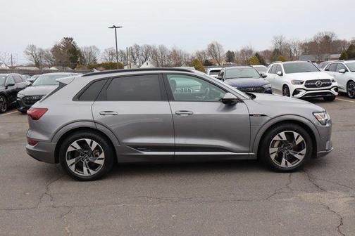 2021 Audi e-tron Premium