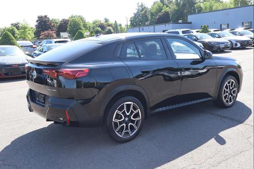 Jet Black 2025 BMW X2 xDrive28i