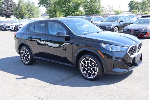 Jet Black 2025 BMW X2 xDrive28i
