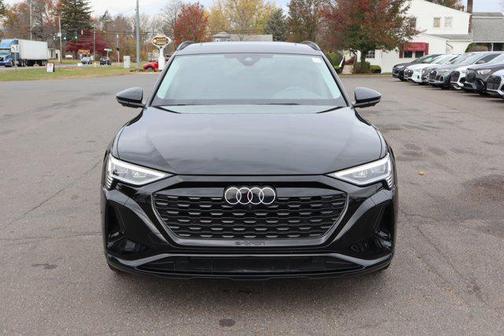 2024 Audi Q8 e-tron Premium Plus