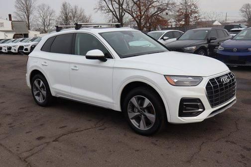 2023 Audi Q5 40 Premium