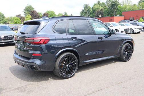 2021 BMW X5 M50i