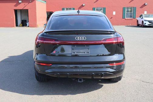 2024 Audi Q8 e-tron Prestige