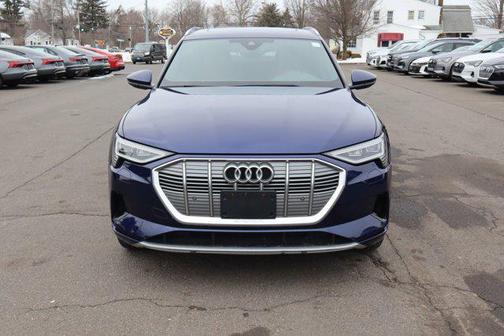 2022 Audi e-tron Premium