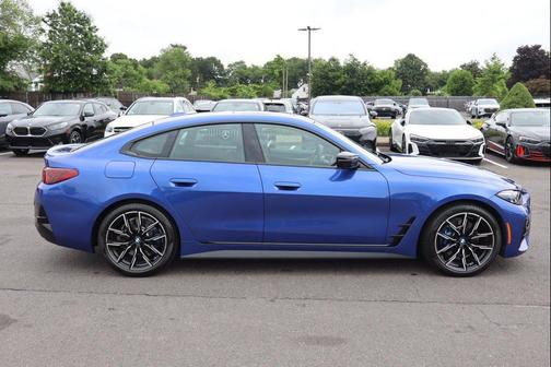 Portimao Blue Metallic 2025 BMW M440 i xDrive