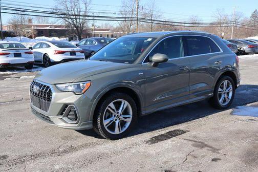 2022 Audi Q3 45 S line Premium