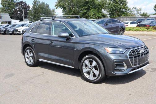 2023 Audi Q5 40 Premium Plus
