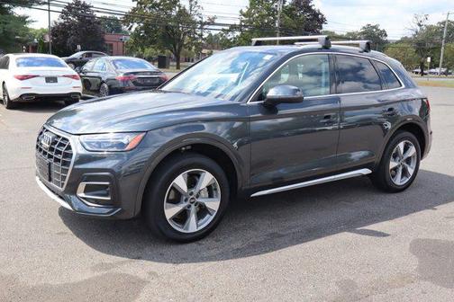 2023 Audi Q5 40 Premium Plus