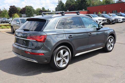 2023 Audi Q5 40 Premium Plus