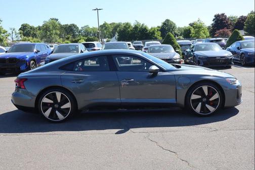 Daytona Gray Pearl Effect 2025 Audi S e-tron GT Premium Plus