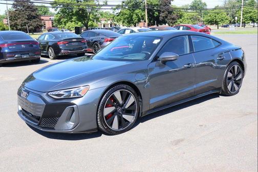 Daytona Gray Pearl Effect 2025 Audi S e-tron GT Premium Plus