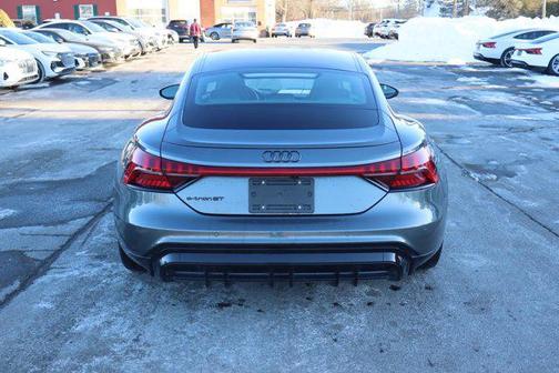 2022 Audi e-tron GT Prestige