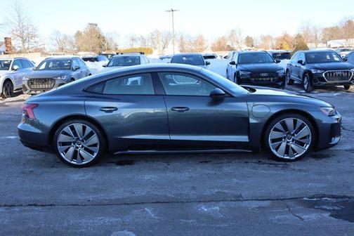 2022 Audi e-tron GT Prestige