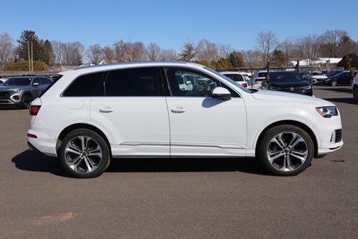 2022 Audi Q7 55 Premium Plus