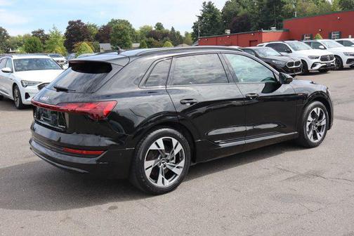 2021 Audi e-tron Premium