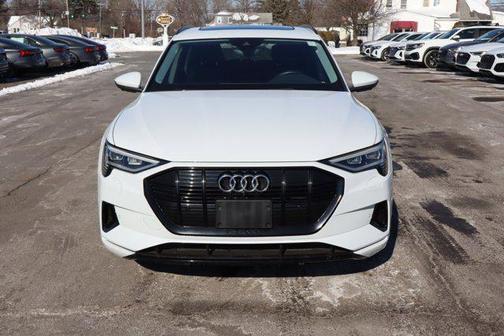 2021 Audi e-tron Premium