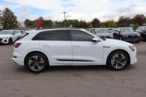 2021 Audi e-tron Premium