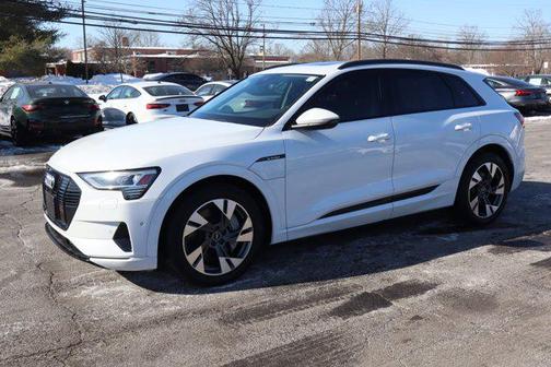 2021 Audi e-tron Premium