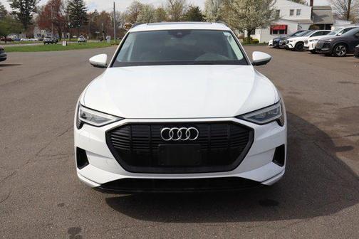 2021 Audi e-tron Premium Plus