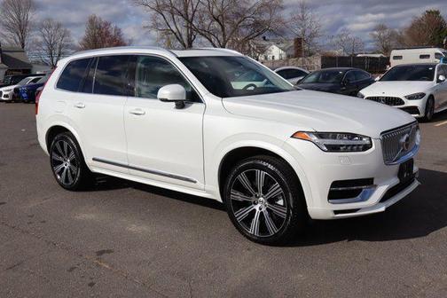 2024 Volvo XC90 Recharge Plug-In Hybrid T8 Core Bright Theme
