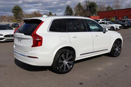 2024 Volvo XC90 Recharge Plug-In Hybrid T8 Core Bright Theme