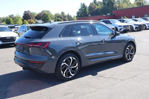 2024 Audi Q8 e-tron Premium Plus
