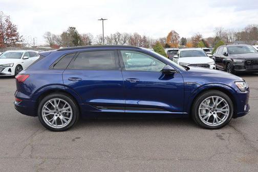 2021 Audi e-tron Prestige