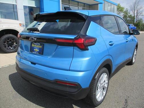 Marina Blue Metallic 2027 Chevrolet Bolt LT FWD