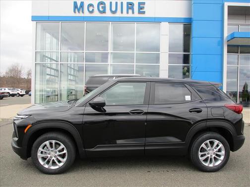 Mosaic Black Metallic 2024 Chevrolet Trailblazer LS