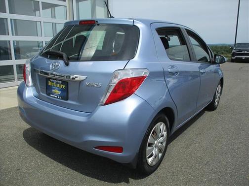 Blazing Blue Pearl 2014 Toyota Yaris LE