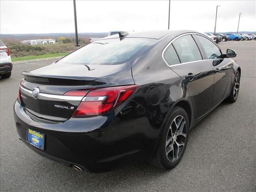 2017 Buick Regal Turbo Sport Touring