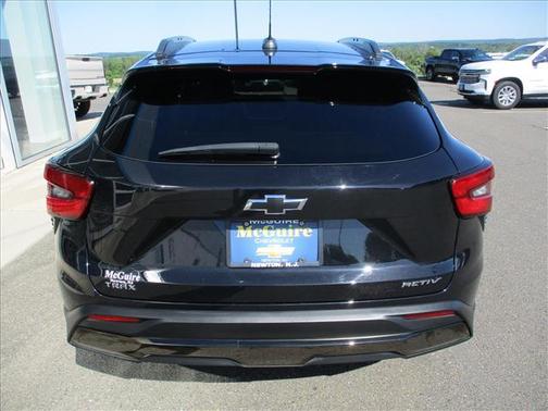 Mosaic Black Metallic 2024 Chevrolet Trax FWD ACTIV