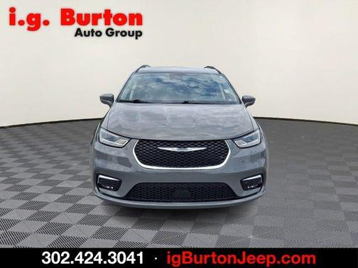 Gray Clearcoat 2022 Chrysler Pacifica Touring-L
