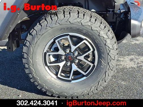 Bright White Clearcoat 2026 Jeep Wrangler Rubicon